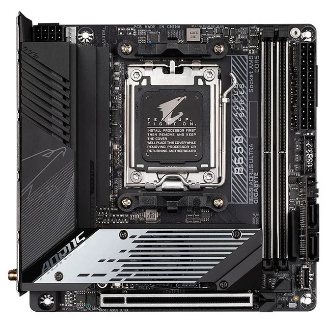Placa-mãe Gigabyte B650I Aorus Ultra, vista frontal